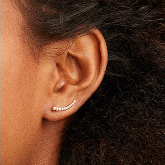 Mejuri: 14k Yellow Gold and Pavé Diamond Climber- ONE ONLY -LEFT EAR- New - Picture 3 of 7